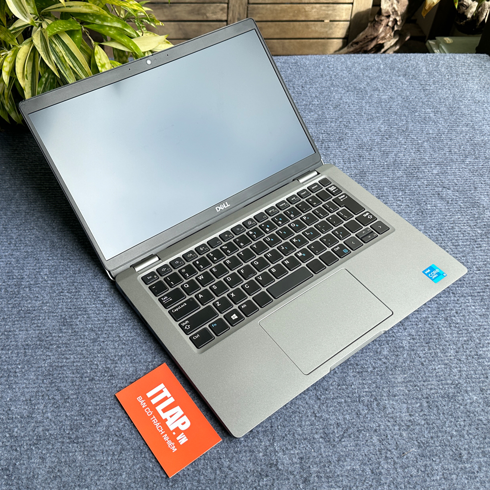 Laptop Dell Latitude 5330 i7 1265U / 16GB  / 512Gb