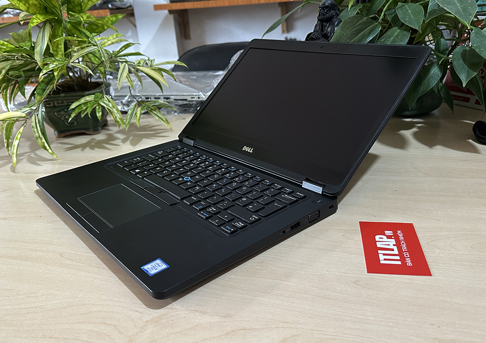 Dell Latitude  E5490