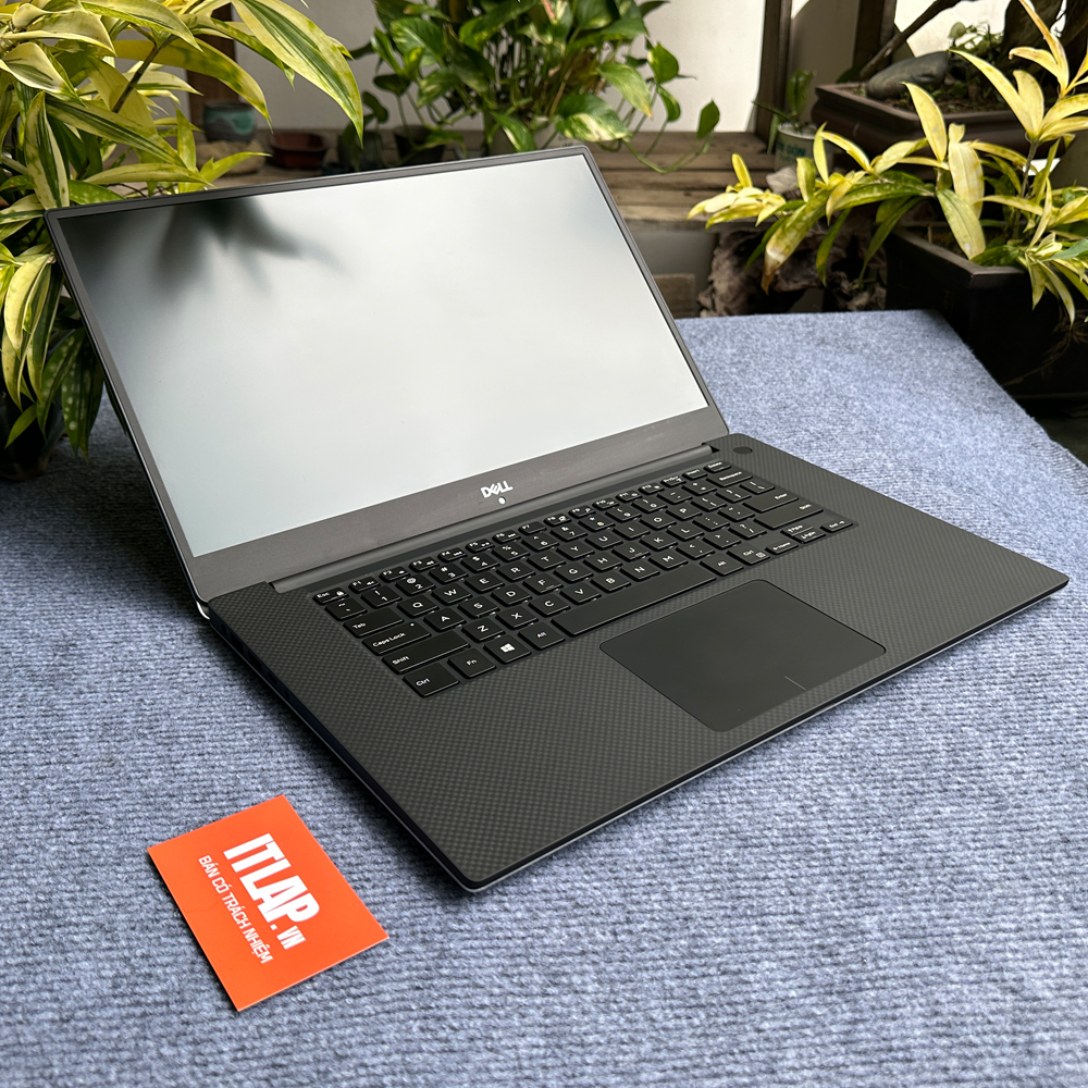 Laptop Dell Precision 5530 i7 8850H / RAM 16 GB  / 4K