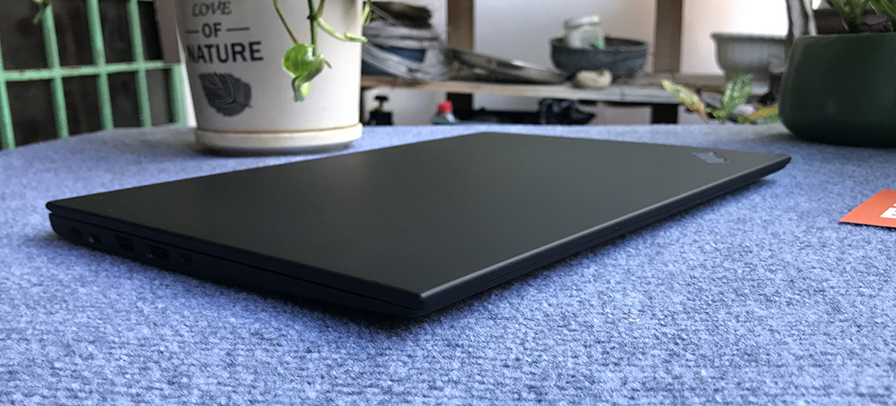 ThinkPad X1 Carbon Gen 5