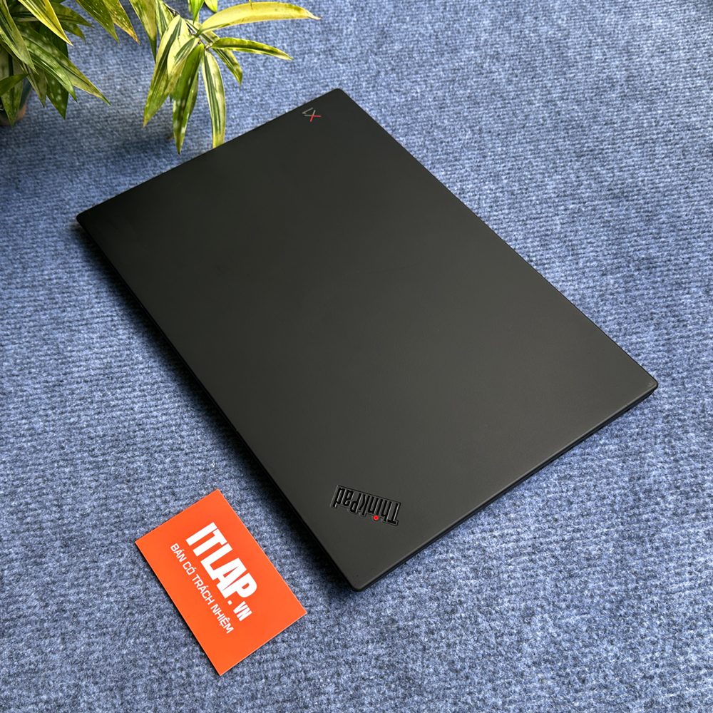Lenovo ThinkPad X1 Carbon Gen 6  Core  i5 7300u