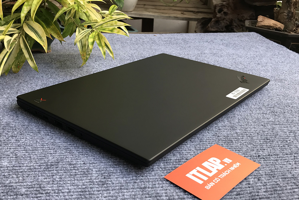 ThinkPad X1 Carbon Gen 7