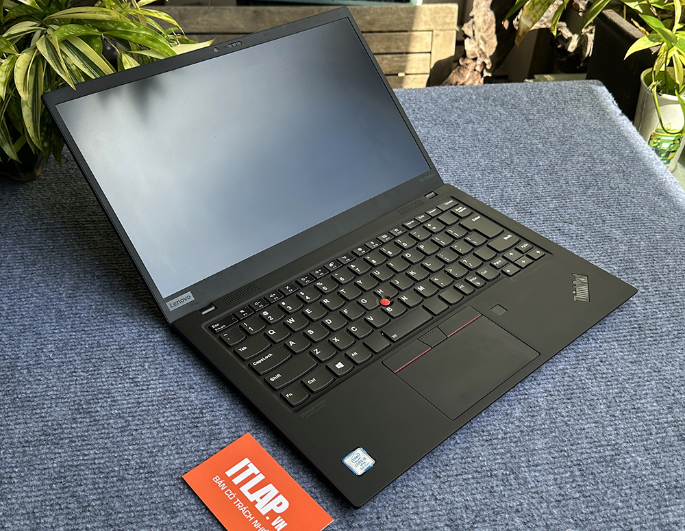 ThinkPad X1 Carbon Gen 7