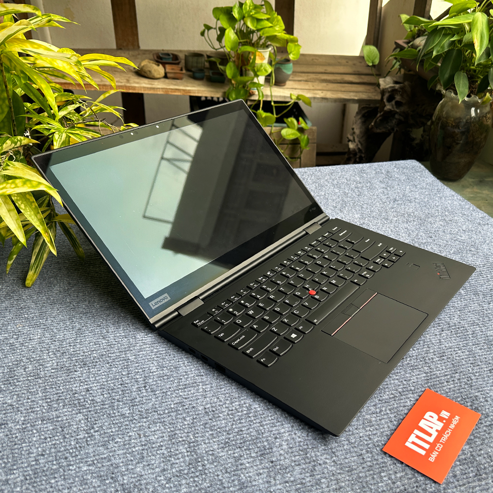 Lenovo Thinkpad X1 Yoga Gen 3 TouchScreen 360