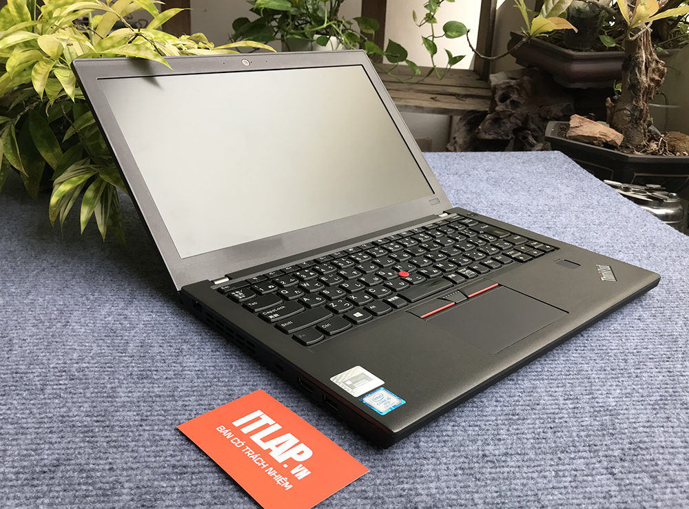 Lenovo ThinkPad X270