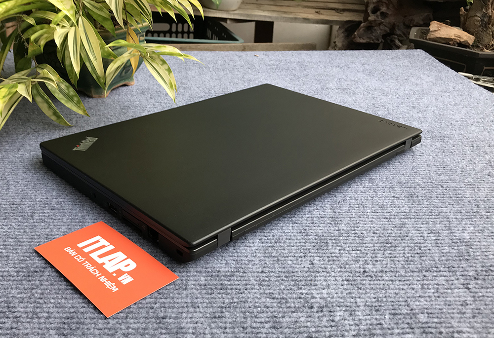 Lenovo ThinkPad X270