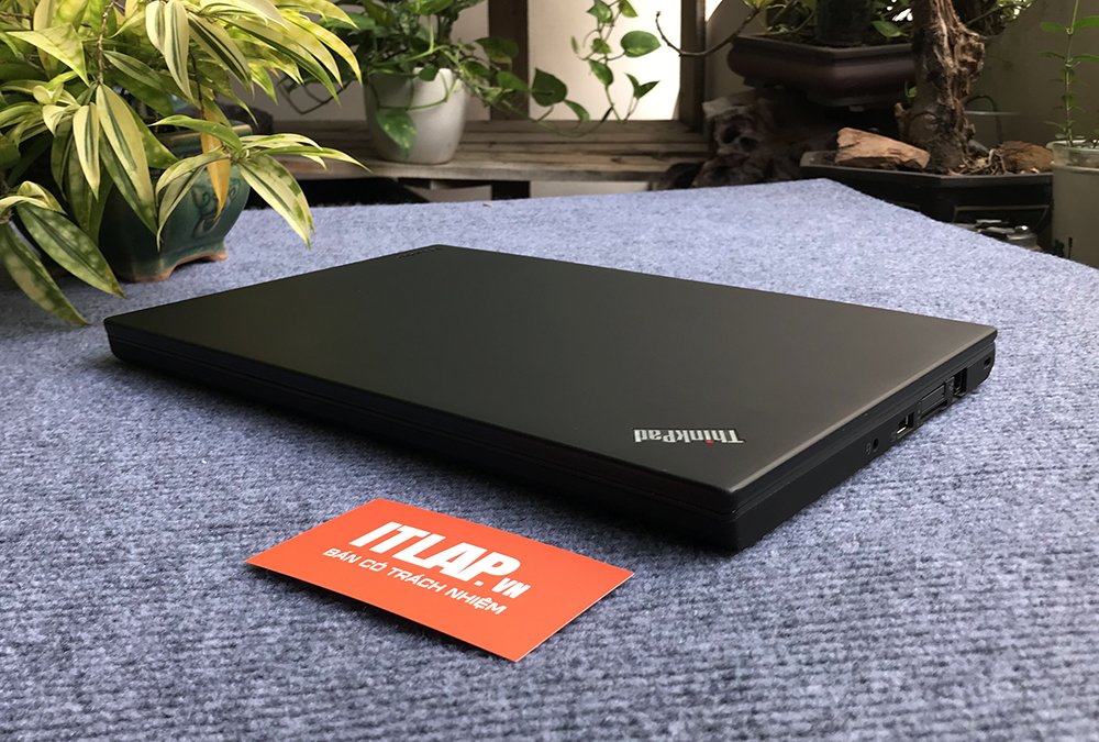 Lenovo ThinkPad X270