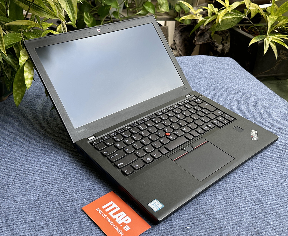 Lenovo ThinkPad X270